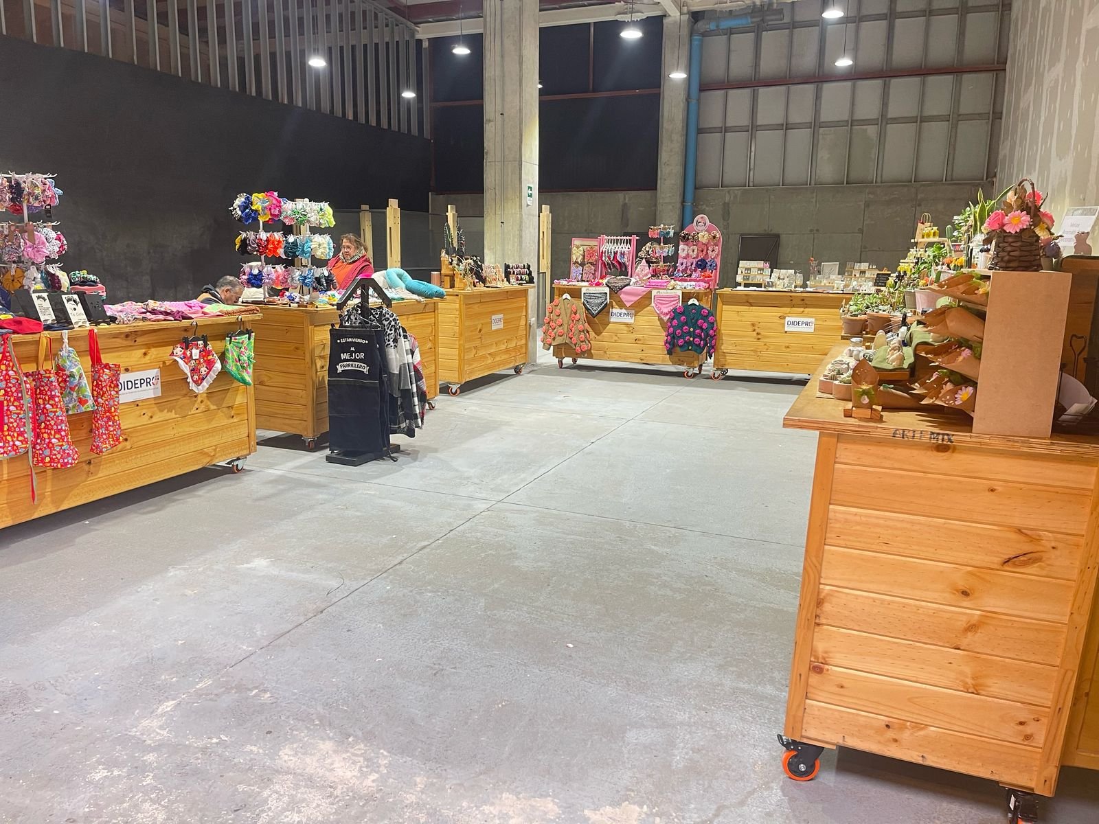 Vivo Outlet Chillán facilita local para emprendedores apoyados por Didepro