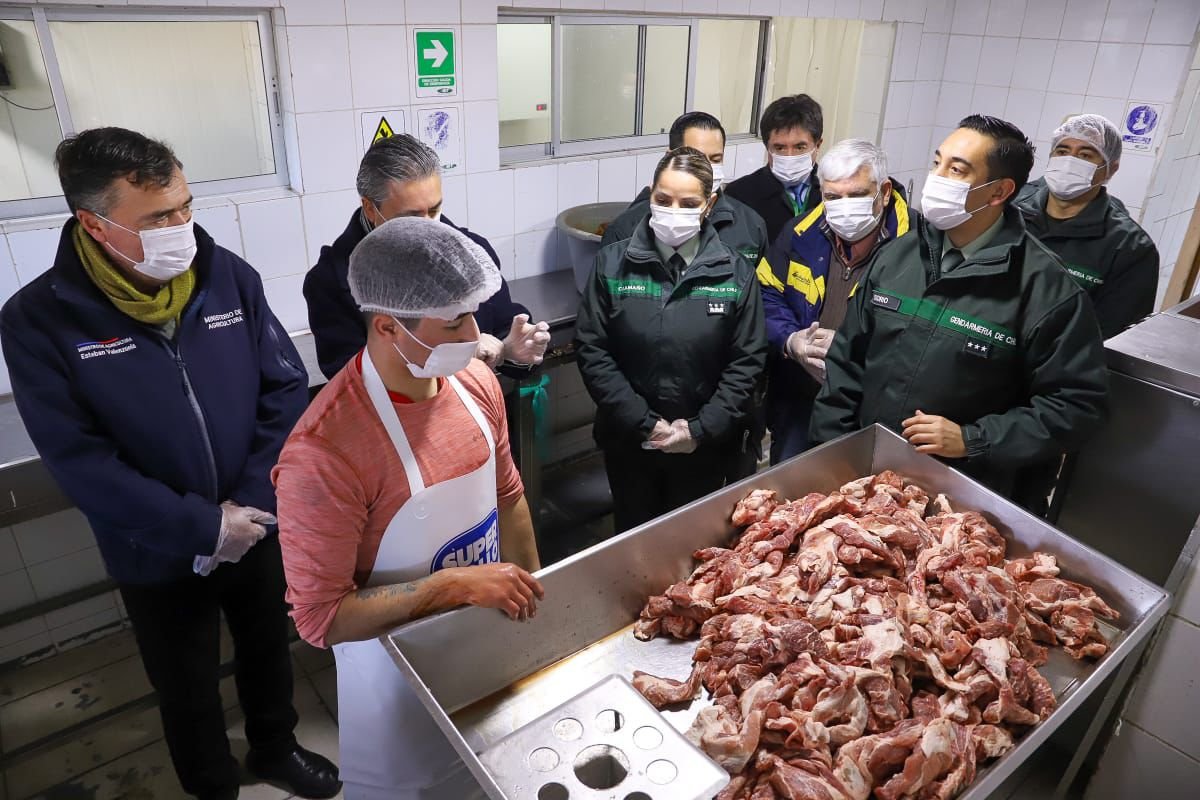 Ministro de agricultura visita dependencias del centro de estudio y trabajo San Carlos&nbsp;