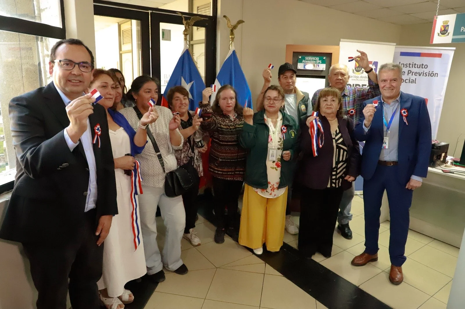 Instituto de Previsión Social inaugura tótem de autoatención para facilitar trámites digitales