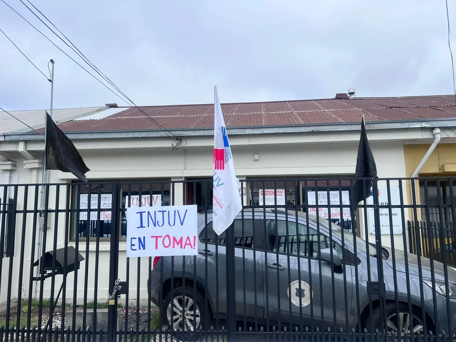 Funcionarios de INJUV se toman oficinas a nivel nacional por falta de respuestas del Gobierno y abandono institucional