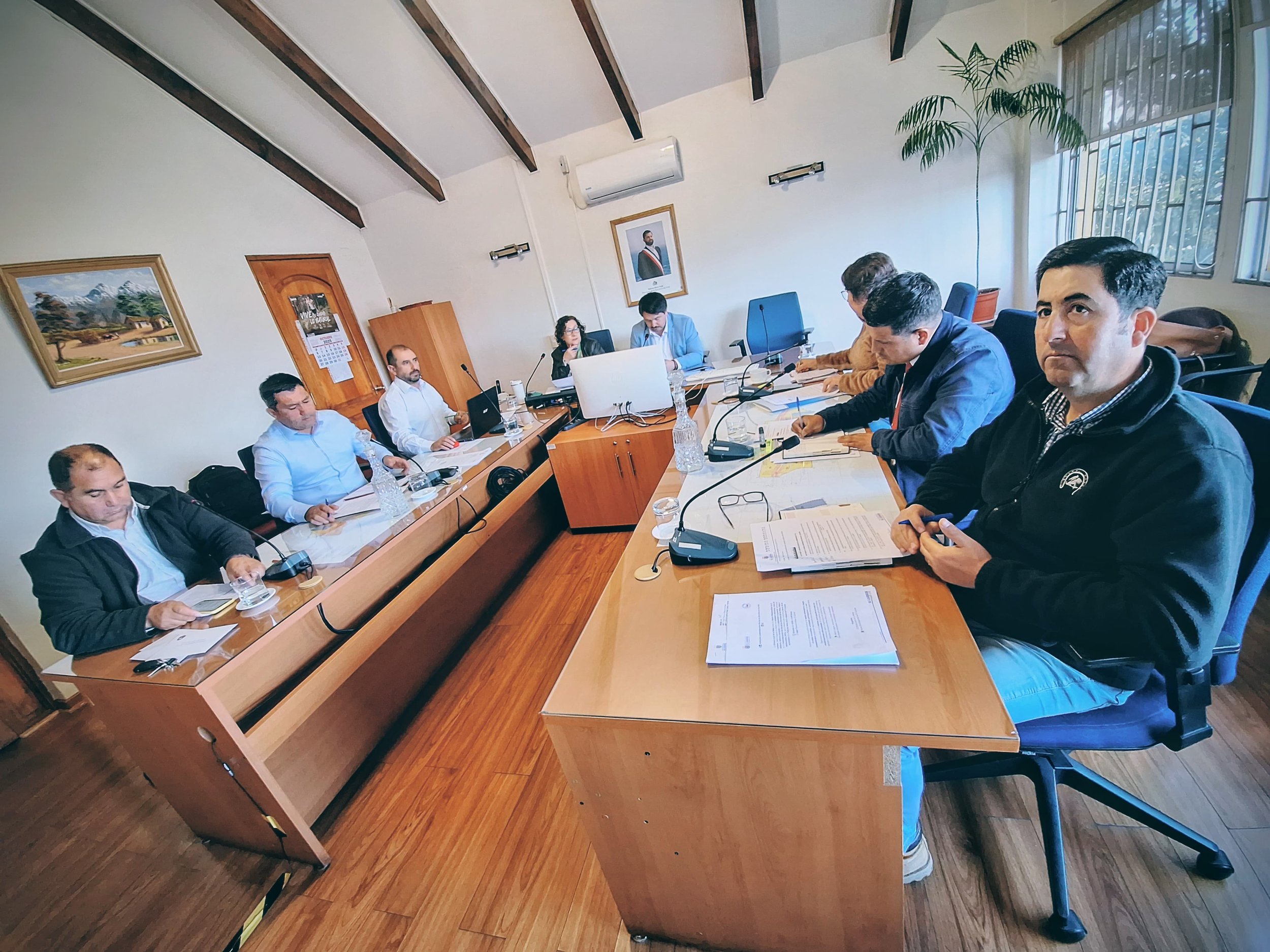 El Carmen: Aprueban PADEM y Presupuesto Municipal 2026