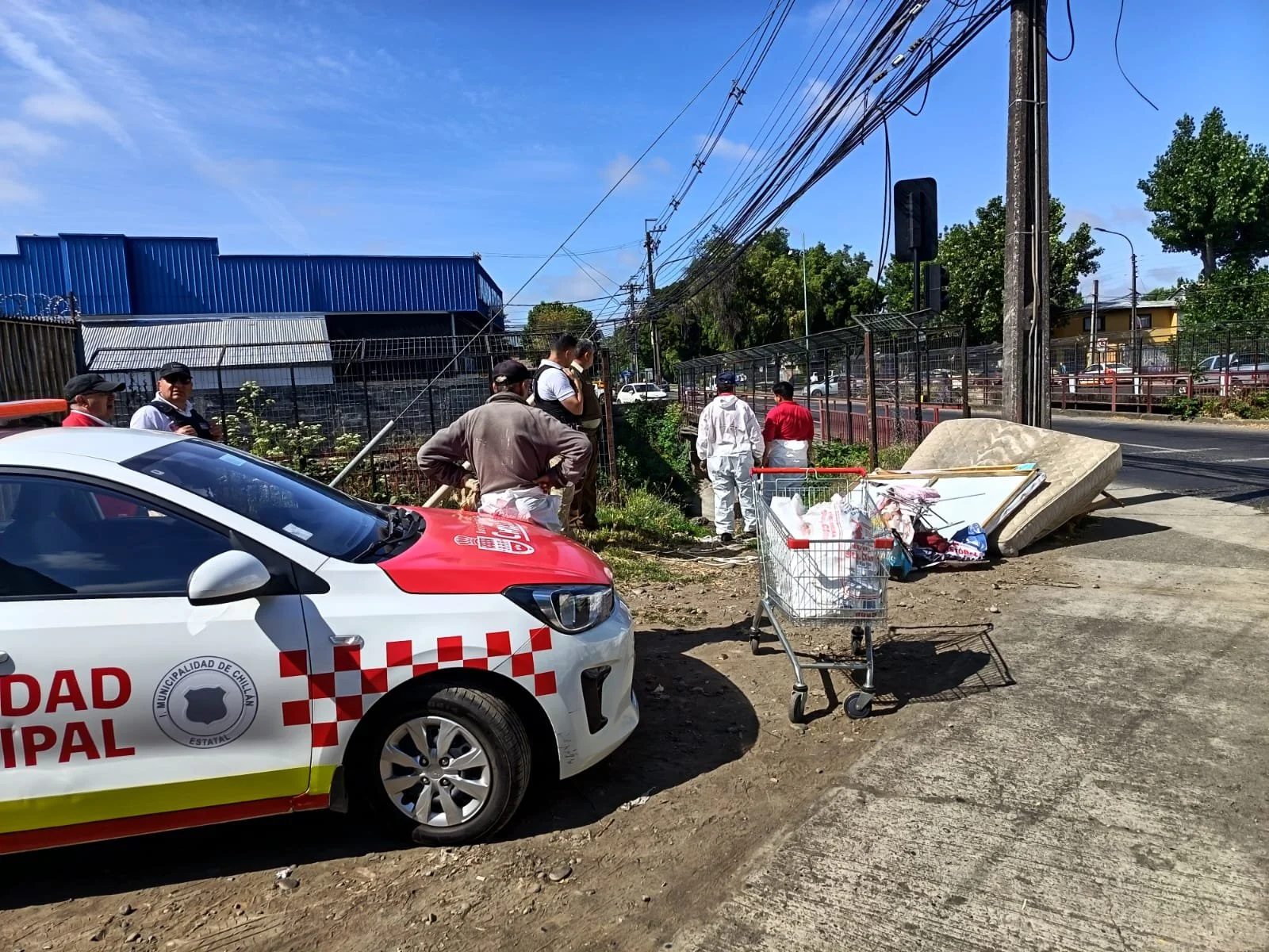 Limpian puentes urbanos transformados en focos de inseguridad ciudadana