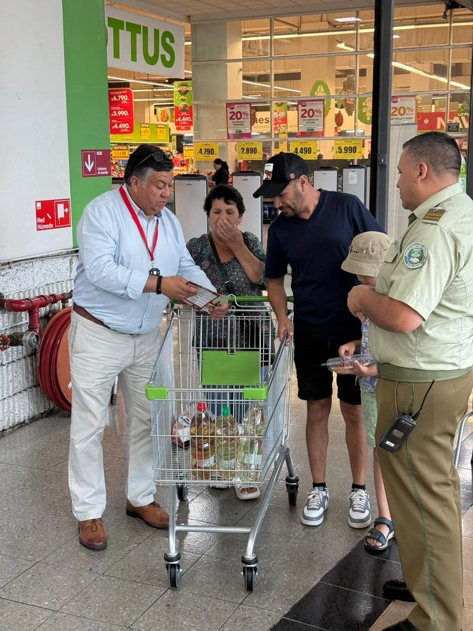 Refuerzan campaña preventiva en el centro de Chillán para evitar delitos en Navidad