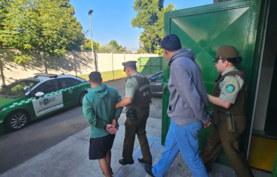 Carabineros detuvo en Quiriquina a sujetos que circulaban en vehículo con drogas, armas y municiones