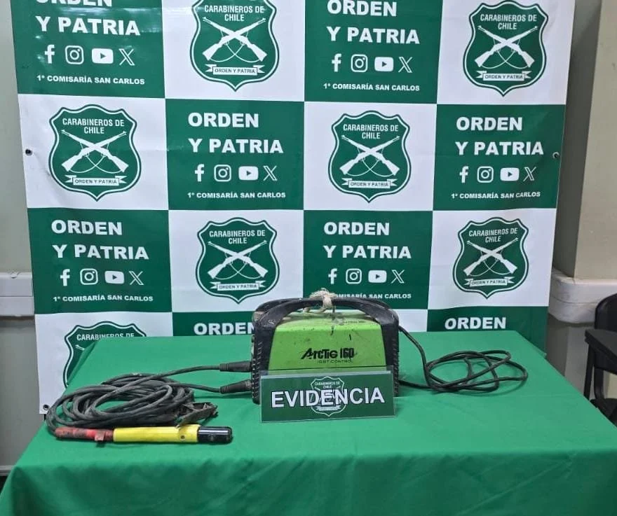 Dos personas detenidas por incendio que afectó ocho hectáreas en sector Bullí Estación