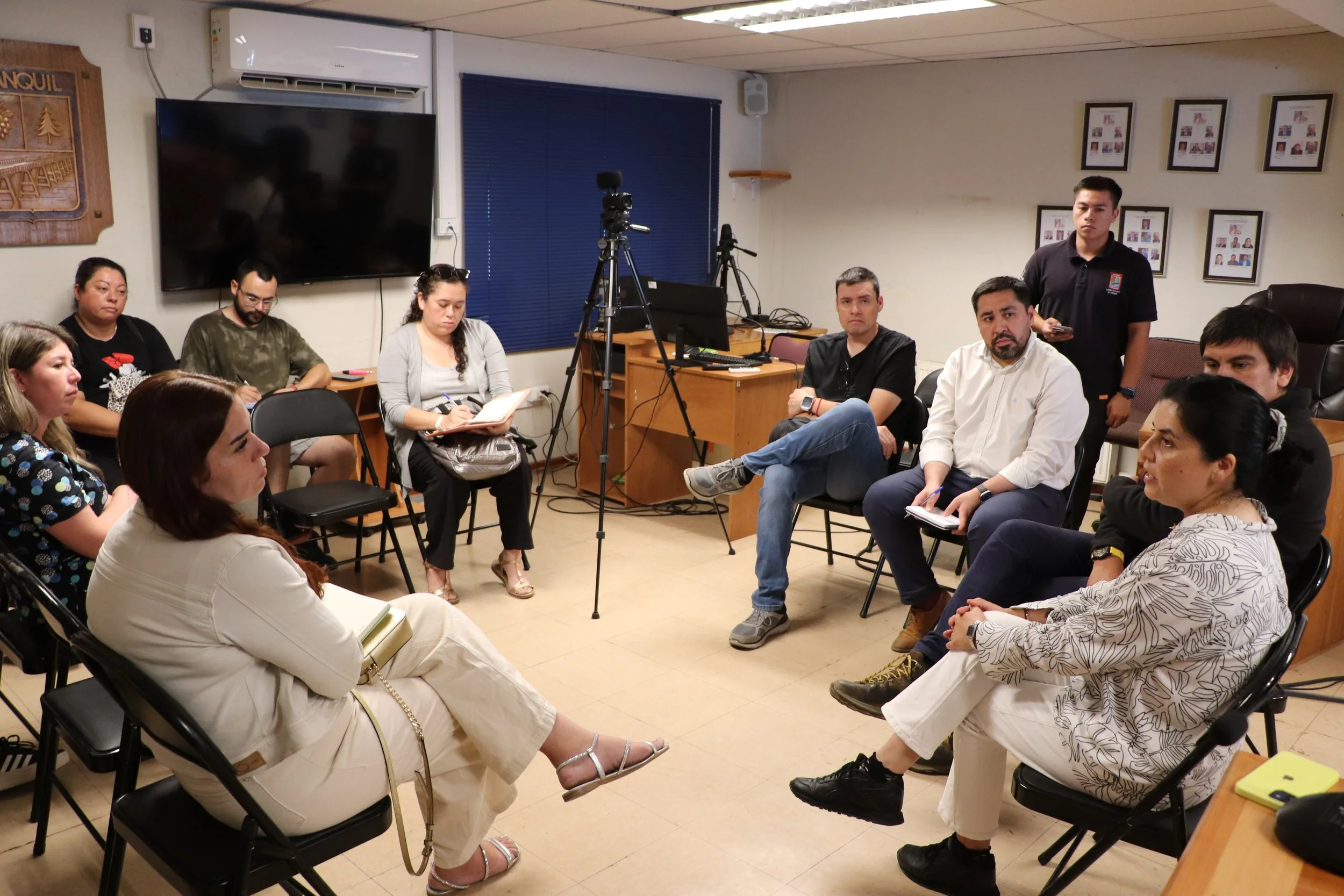 Sence Ñuble y seremi del Trabajo se reúnen con empresas afectadas por incendios forestales para promover el subsidio laboral