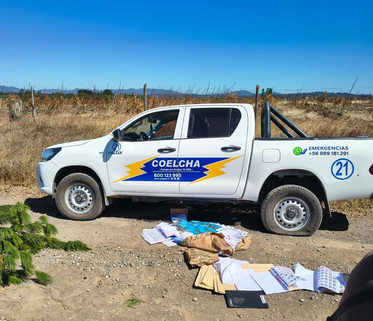 Emboscan a camioneta de empresa eléctrica en sector La Plaza de Liucura Alto, en Quillón.