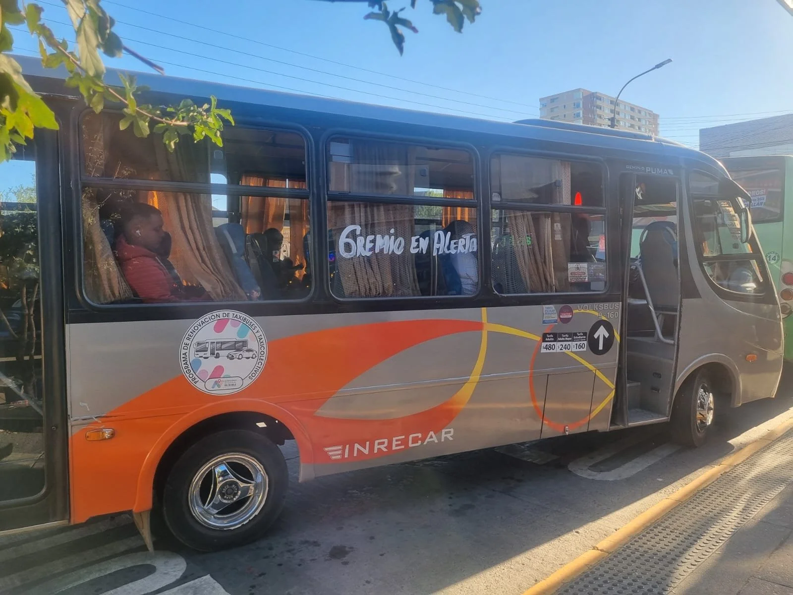 Asociación de Dueños de Taxibuses Urbanos de Chillán advierte estado de alerta y pide medidas urgentes para enfrentar alza histórica del diésel
