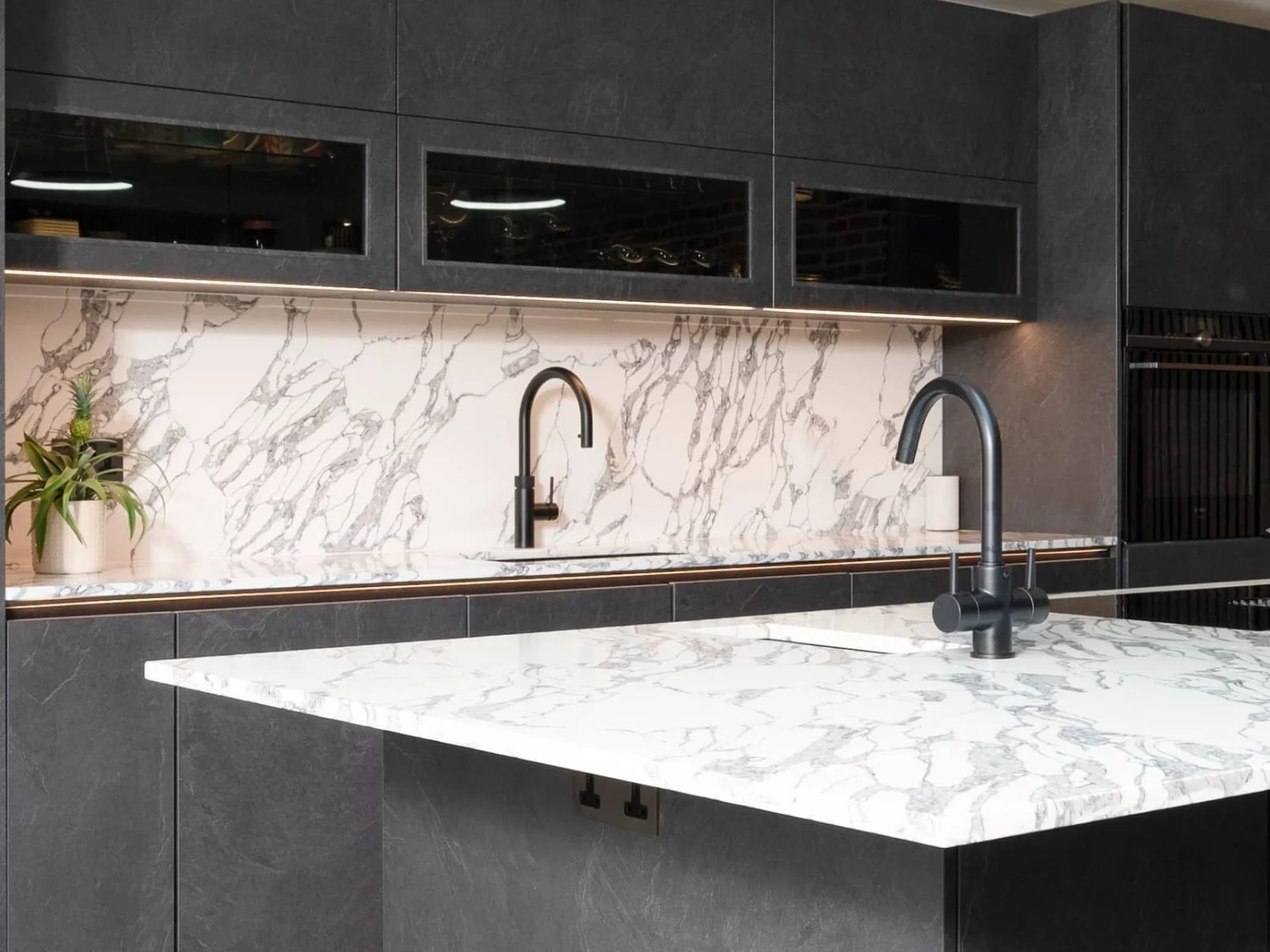 patterned stone worktop and splashback