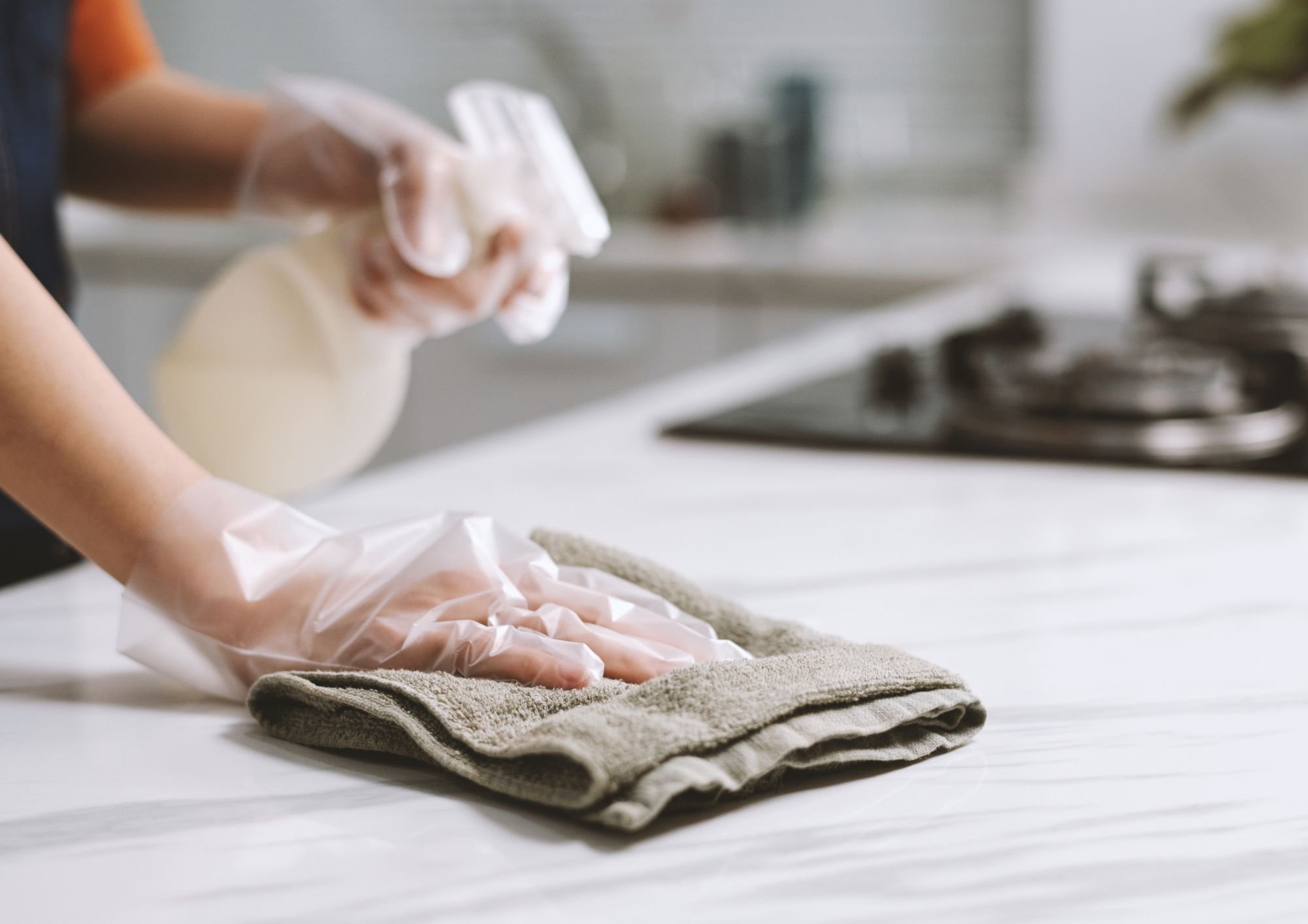 cleaning quartz worktop