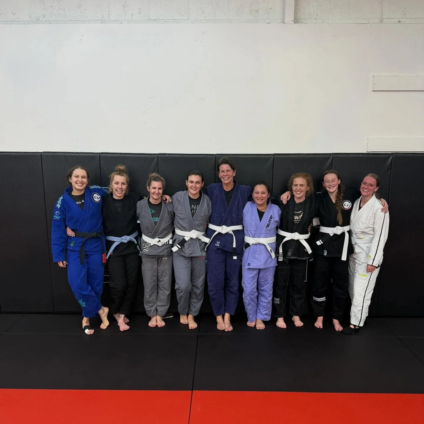 Our first women&rsquo;s only class was a success 🎉
We can&rsquo;t wait to see you ladies today 4pm 🌸🙌
.
.
.
#jiujitsu #grappling #submissions #closeguard