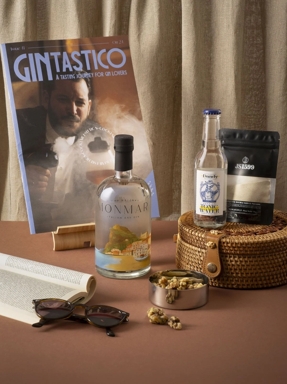 monmar_box social 4x3_1.jpg