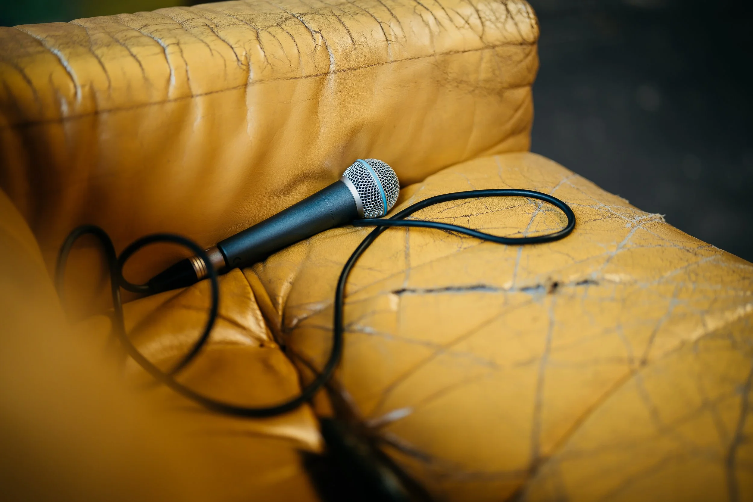 Flow & Connect rap-workshop van Baas B, persoonlijke verhalen delen en verbinding