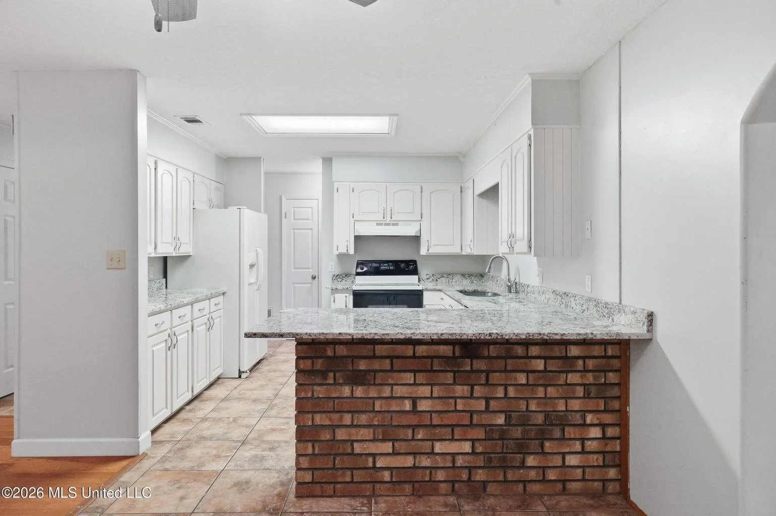 beautiful brick on with 4 bedrooms and 2 bathrooms with a lot of space and has 2.5 acres and a creek that runs behind the house located in george county mississippi and lucedale mississippi