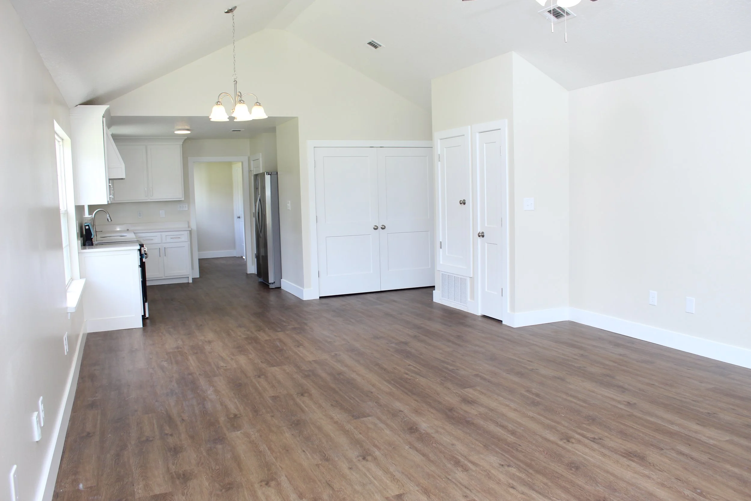 beautifully remodeled white and black home in the east central school district with 4 bedrooms four bedrooms and 3 bathrooms three bathrooms with a large 30x40 30 by 40 workshop on property with 1 acre