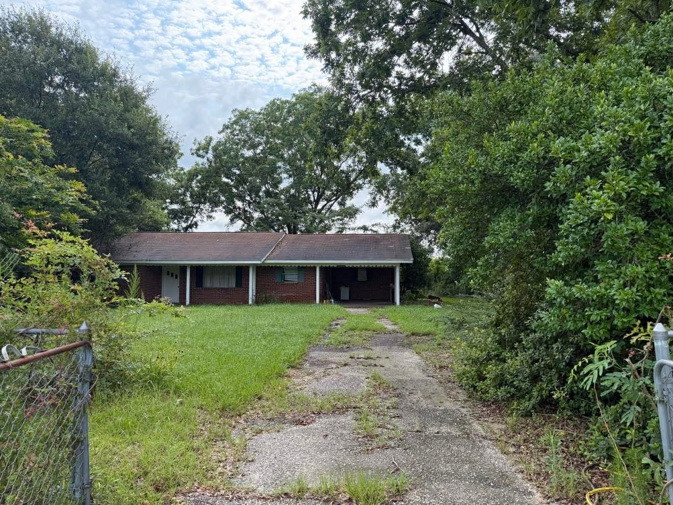 2 bedroom 2 bathroom brick home located in george county mississippi located in lucedale mississippi great for a fixer up or a great investment opportunity house to remodel in george county