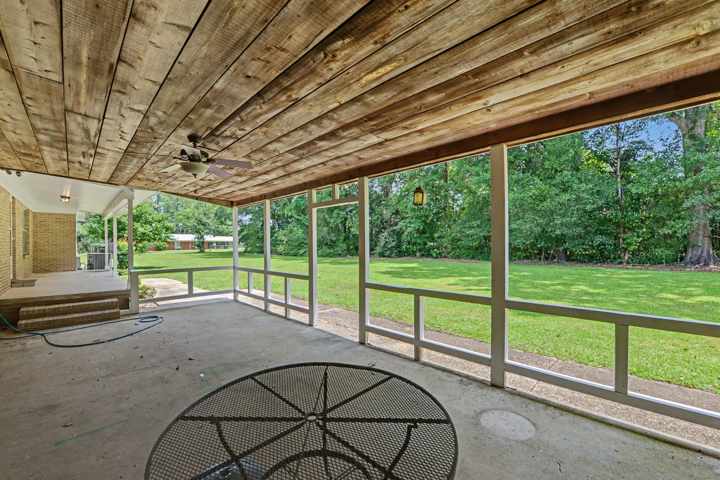 3 bedroom 2 and a half bathroom with 2200 sq ft and 1.2 acres inside Lucedale city limits large brick home located in george county mississippi with small apartment
