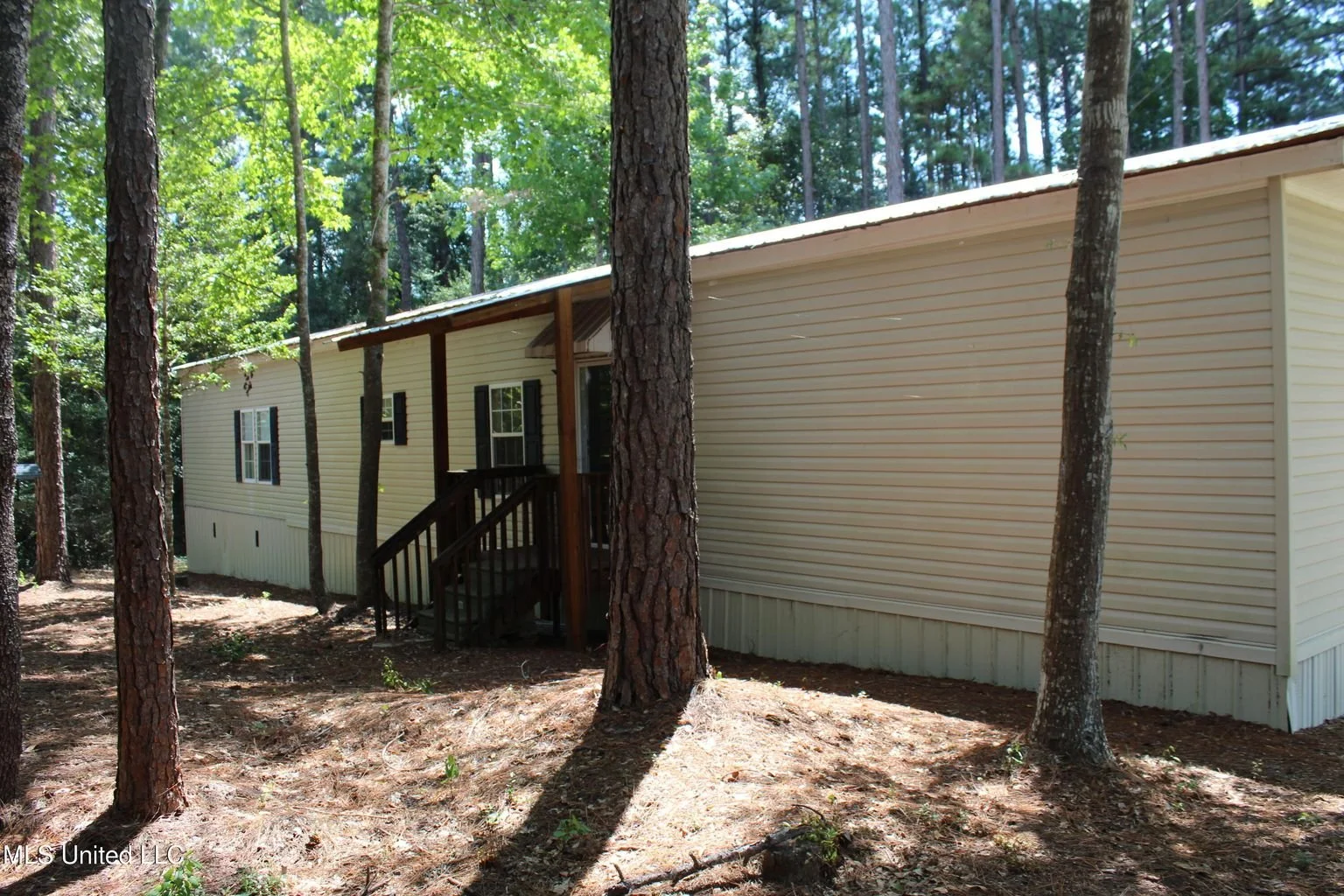 3 bedroom 2 bathroom trailer on 3+ acres located in george county mississippi and is perfect for a starter family or investment or ideal for downsizing