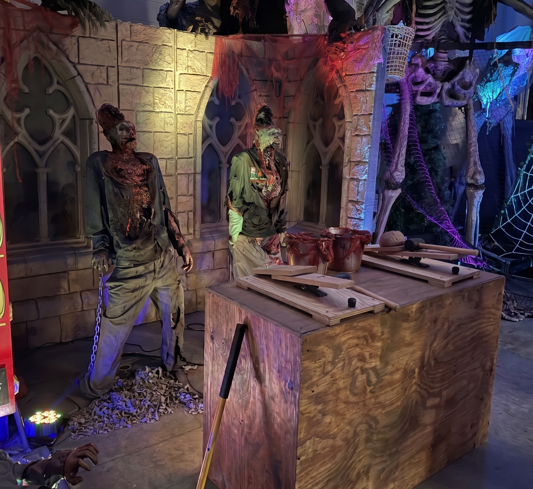 zombie-halloween-animatronic-game-rental.png