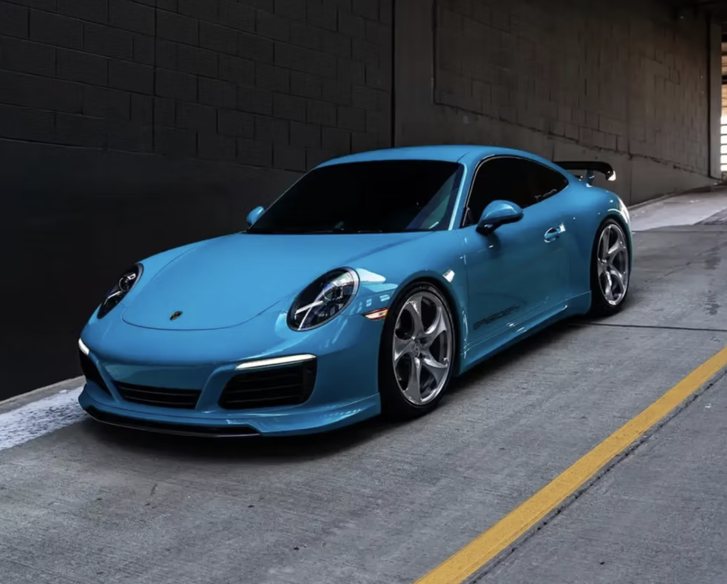Miami Blue, Porsche Carrera T
