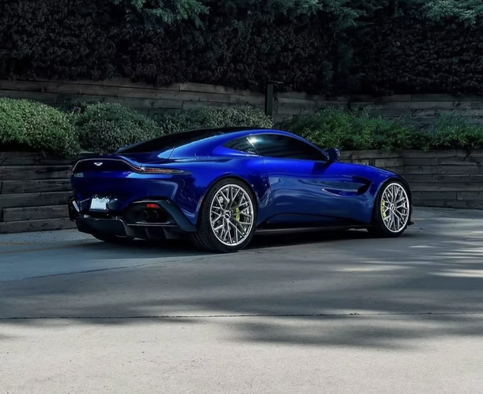 Candy Blue, Aston Martin Vantage