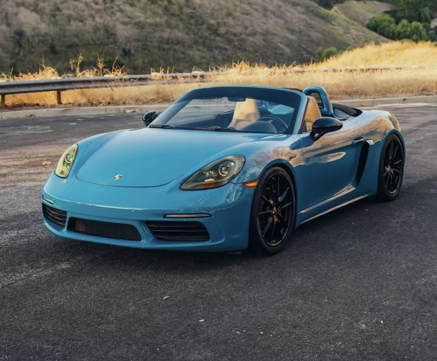 Lagoon Blue, Porsche GT4