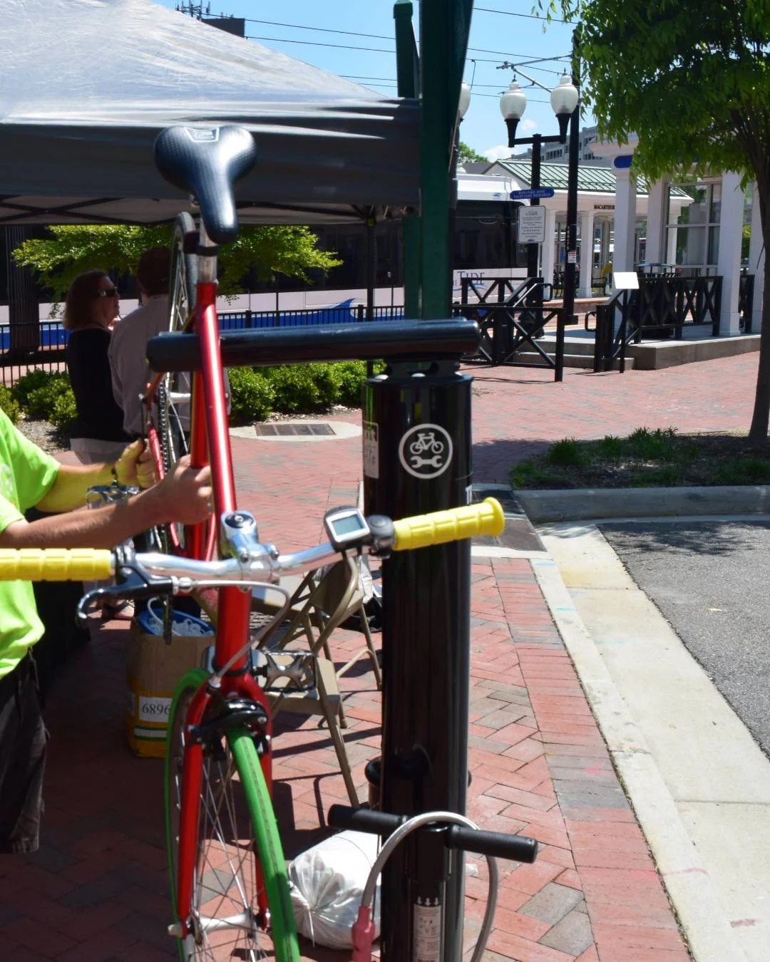 Things you should know about bike repair BEFORE you start bike commuting ⬇️

🚲 Learn when to patch it up vs when to replace your bike (we wrote a blog about that! 👀)
🚲 Locate bike repair stations along your commuter route
🚲 Familiarize yourself w