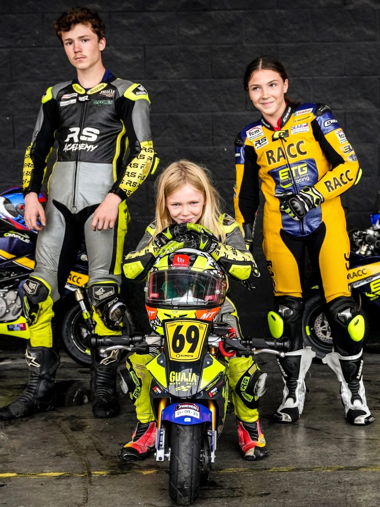 Sebastian, Zoë, and Sofia Dear at the Catalunya Cup in Zuera