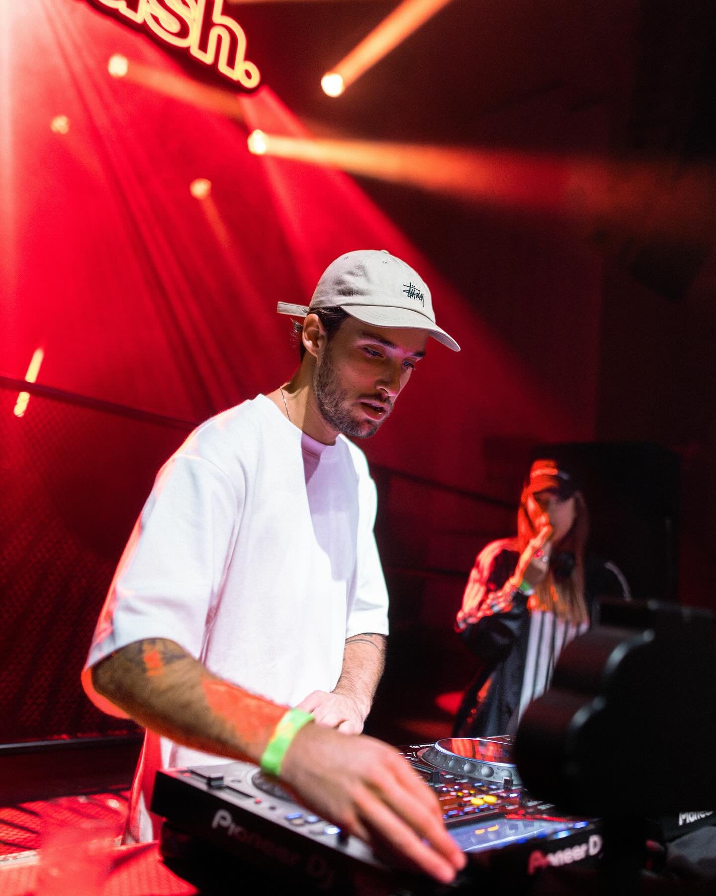 @hush.netherlands at @luxorlive last weekend
&bull;
&bull;
&bull;
&bull;
&bull;
&bull;
#techhouse #techno #concertphotography #festivalphotography #videography #canon