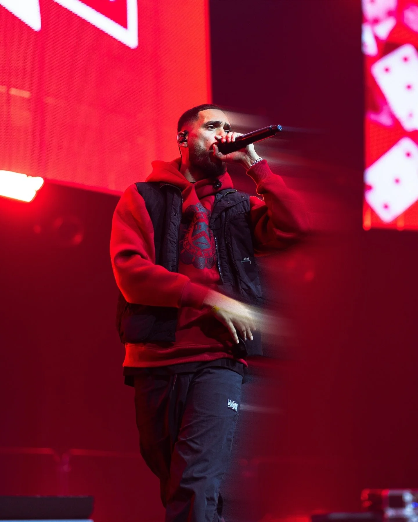 Red Bull Soundclash 2024 in @afaslive 
@josylvio 🔴 VS @mulamoes911 🔵
@redbullned 
&bull;
&bull;
&bull;
&bull;
&bull;
#redbullned #redbullsoundclash #concert #concertphotography #josylvio #mulab #photography #dutchhiphop #hiphop