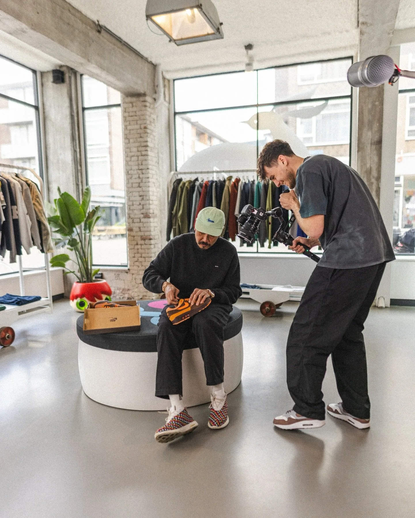 Time to wrap up 2025 with some of my favourite moments of the year. I&rsquo;ve met a lot of great new people, and I want to thank everyone I collaborated with this year! 🤞🏼

1. BTS of @sneakerjagers Air Max 1 &ldquo;Kingsday&rdquo; campaign powered