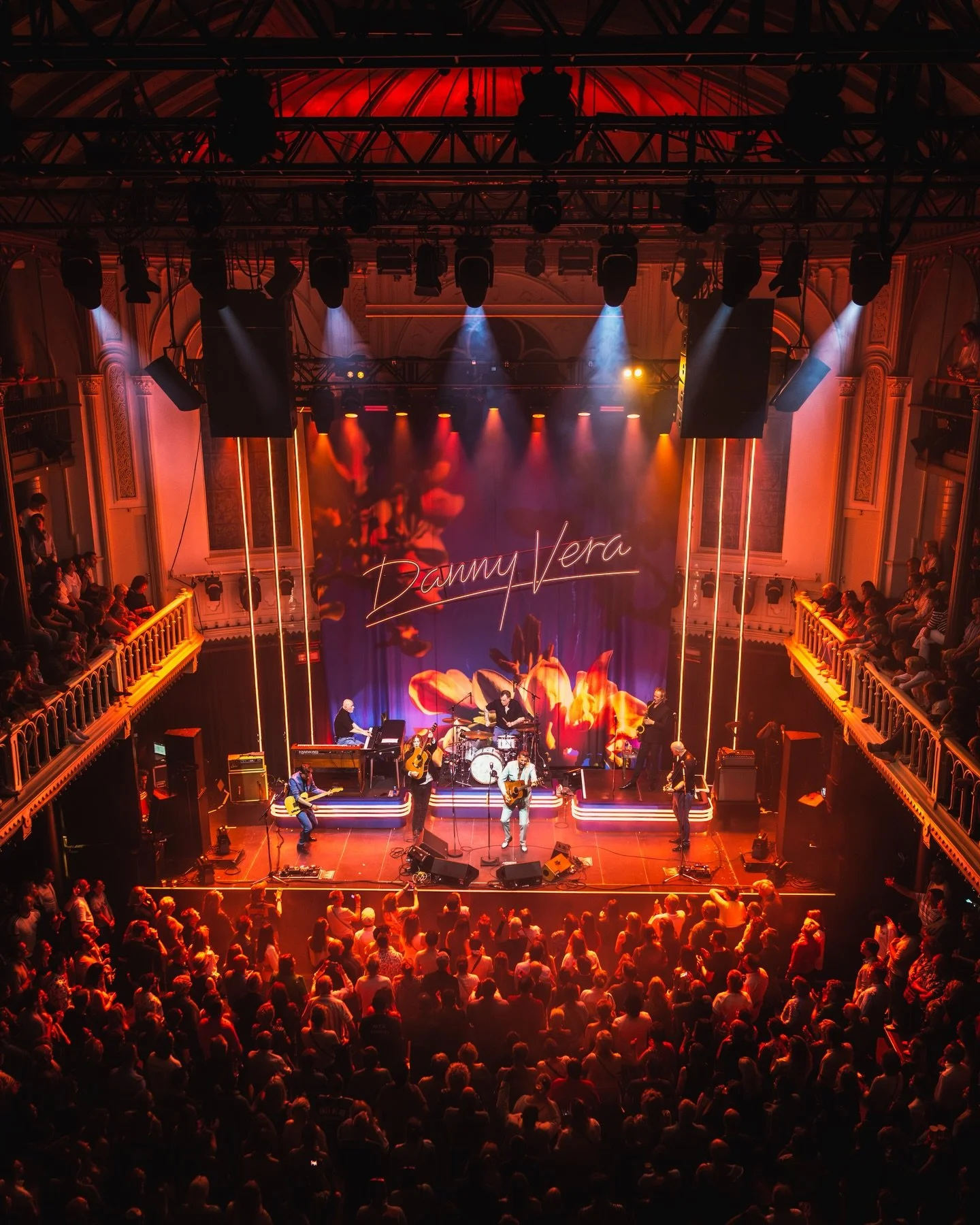 Back to back weekends of @dannyveramusic &lsquo;The Way Home Tour 2026&rsquo; at @hedonzwolle @spotmuziek @paradisoadam and @013poppodium . Here are just a few of my favorite moments. 

Thanks to @clopezmusic for taking me on this mini tour
&bull;
&b