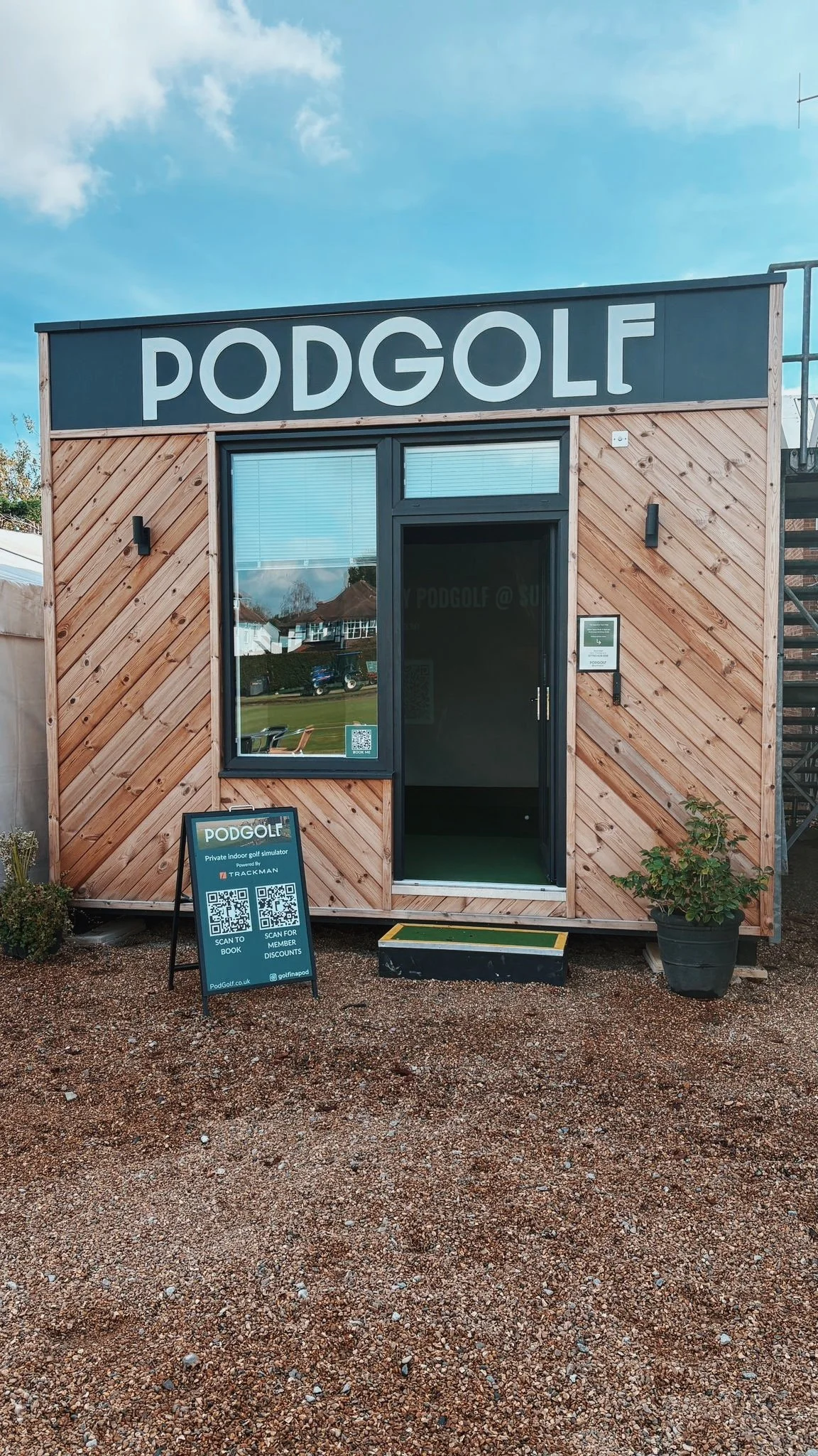 Find a pod near you — PodGolf - Indoor Golf