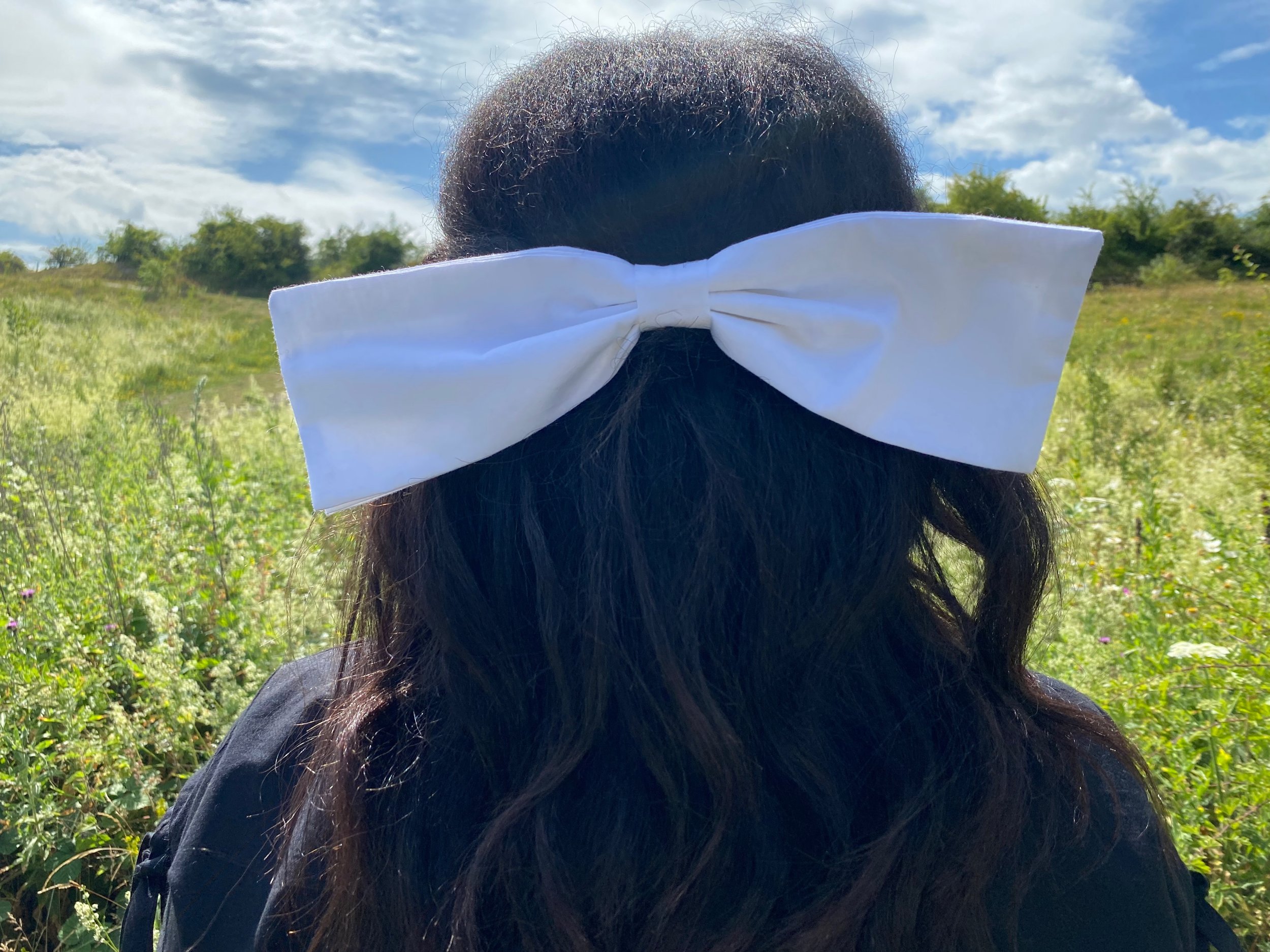 Grace Hairbow in white cotton poplin