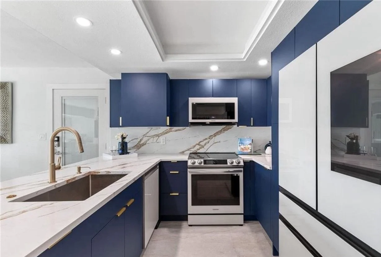 kitchenlou2.jpg