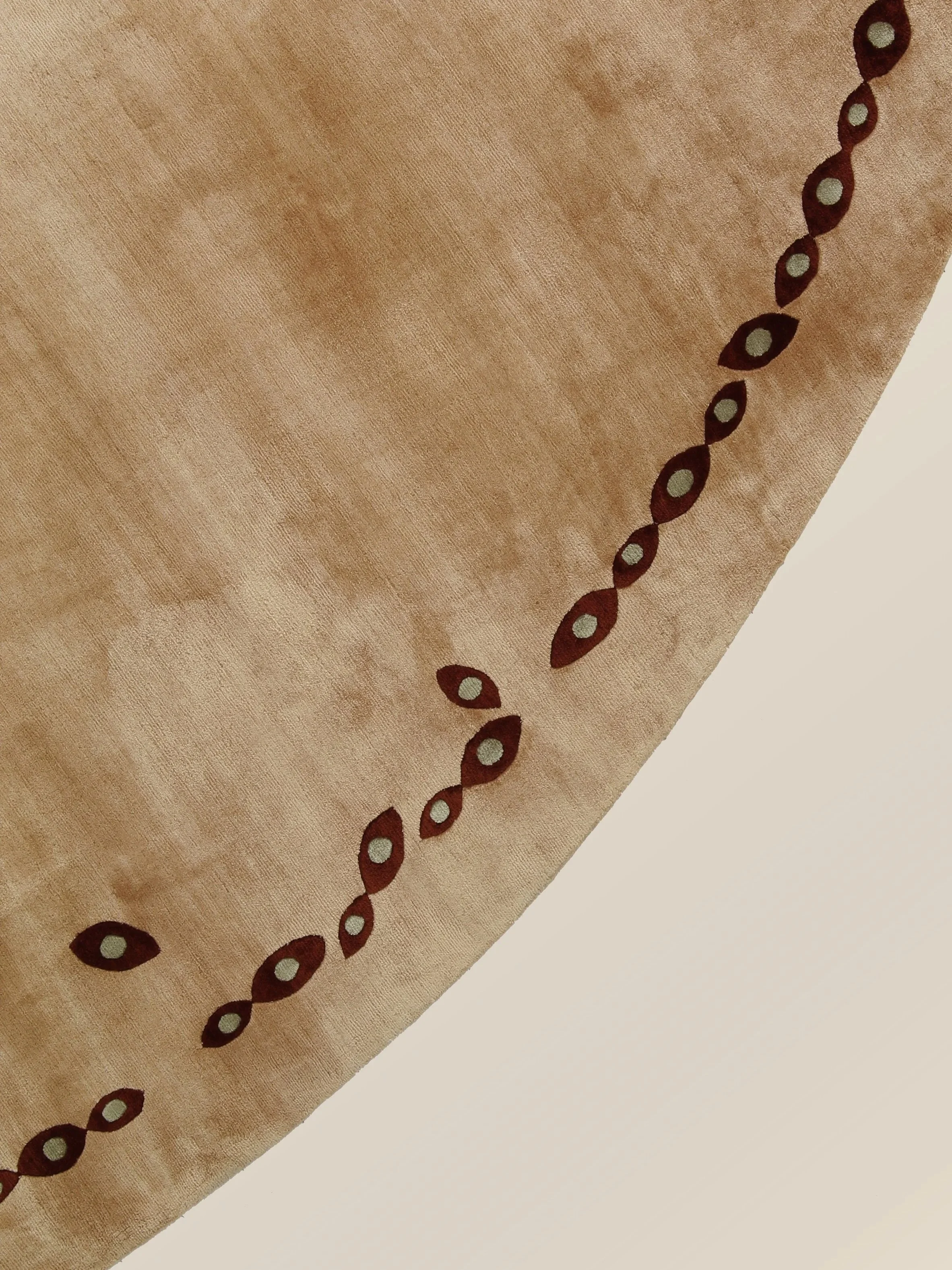 3 / 4  -  Eden Border Motif
