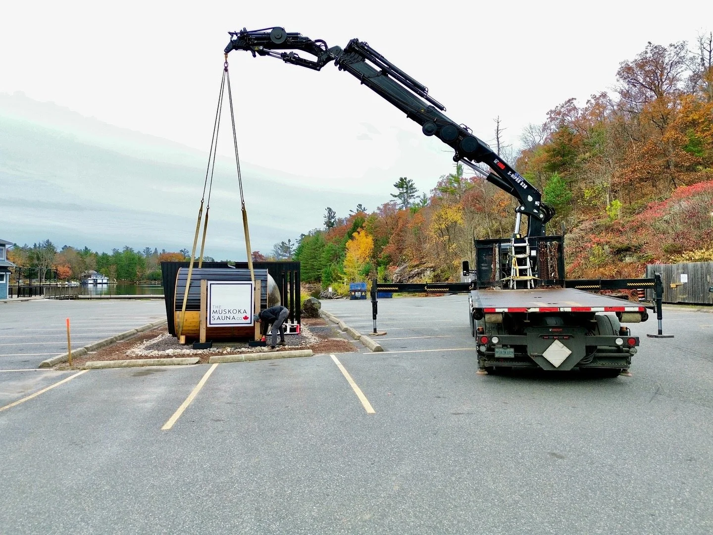 Coming in hot with @themuskokasaunaco 🔥 

Hard to believe Port Carling looked like this just a couple weeks ago!

Winter&rsquo;s coming, and we&rsquo;ll do the heavy lifting for you all year round.

🏗️ Call 705-644-0427 to book 

Visit muskokahoist