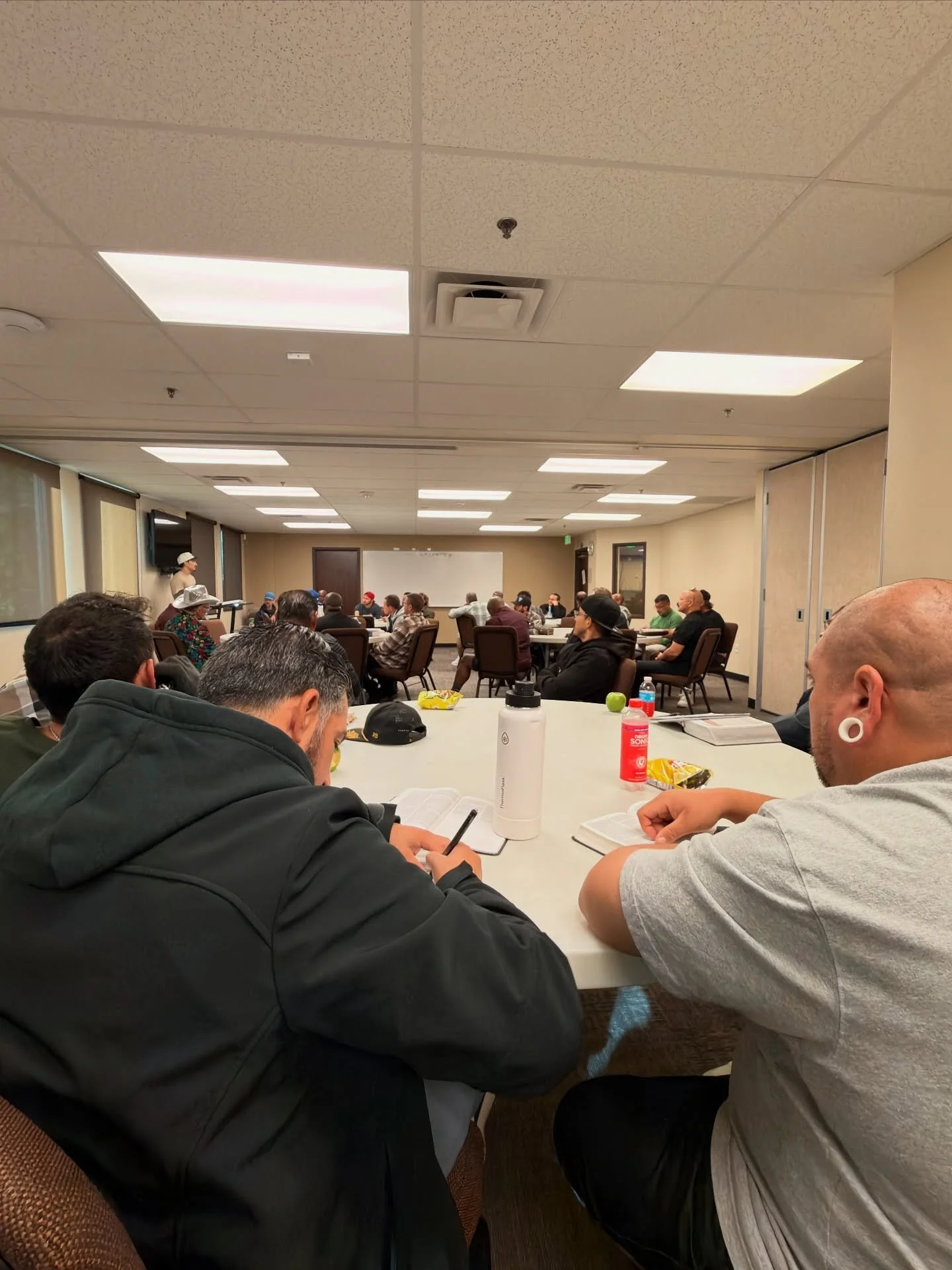 Sunday Morning Disciplemakers! Fellowship, worship, discipleship, and men strengthening men as iron sharpens iron! ⚔️