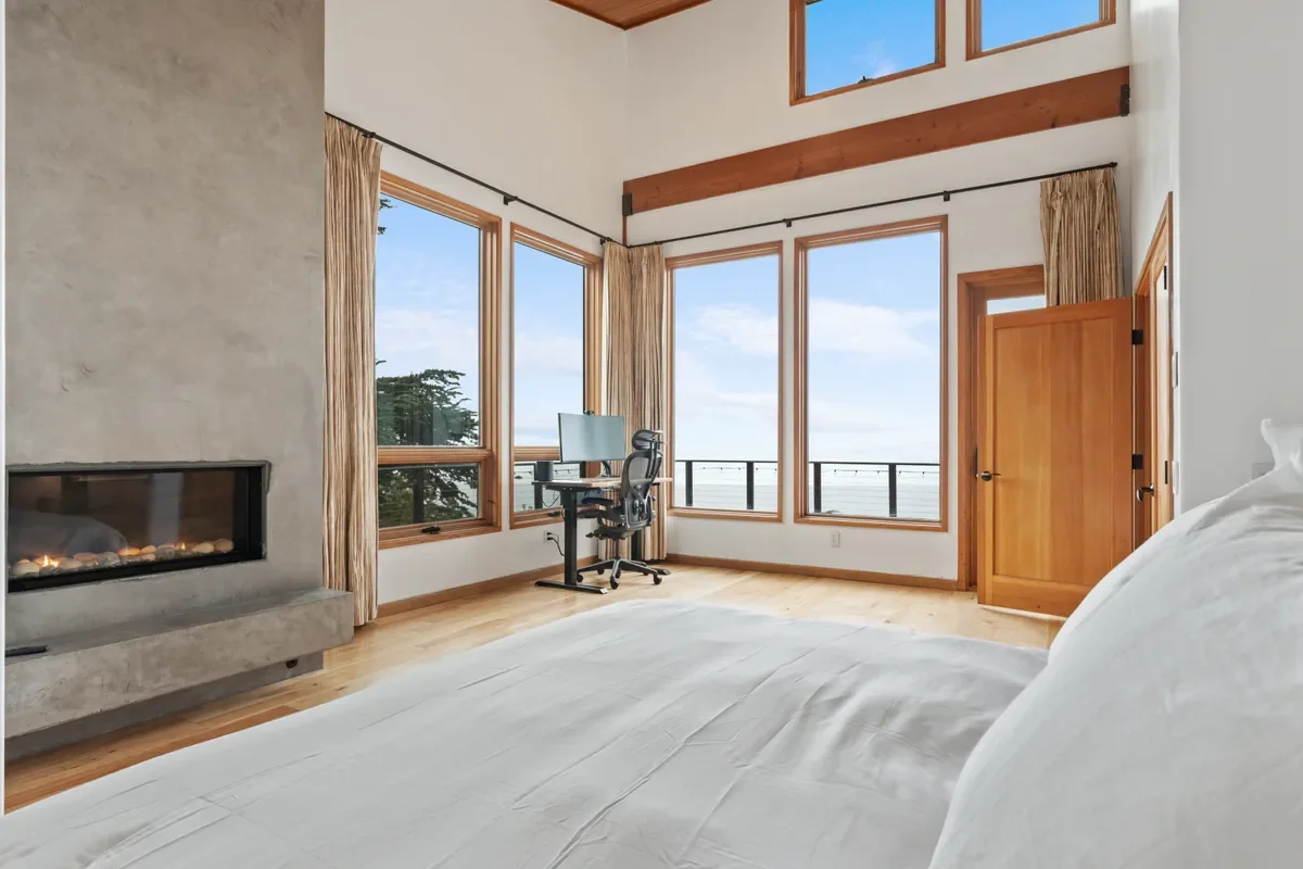 Master fireplace.webp