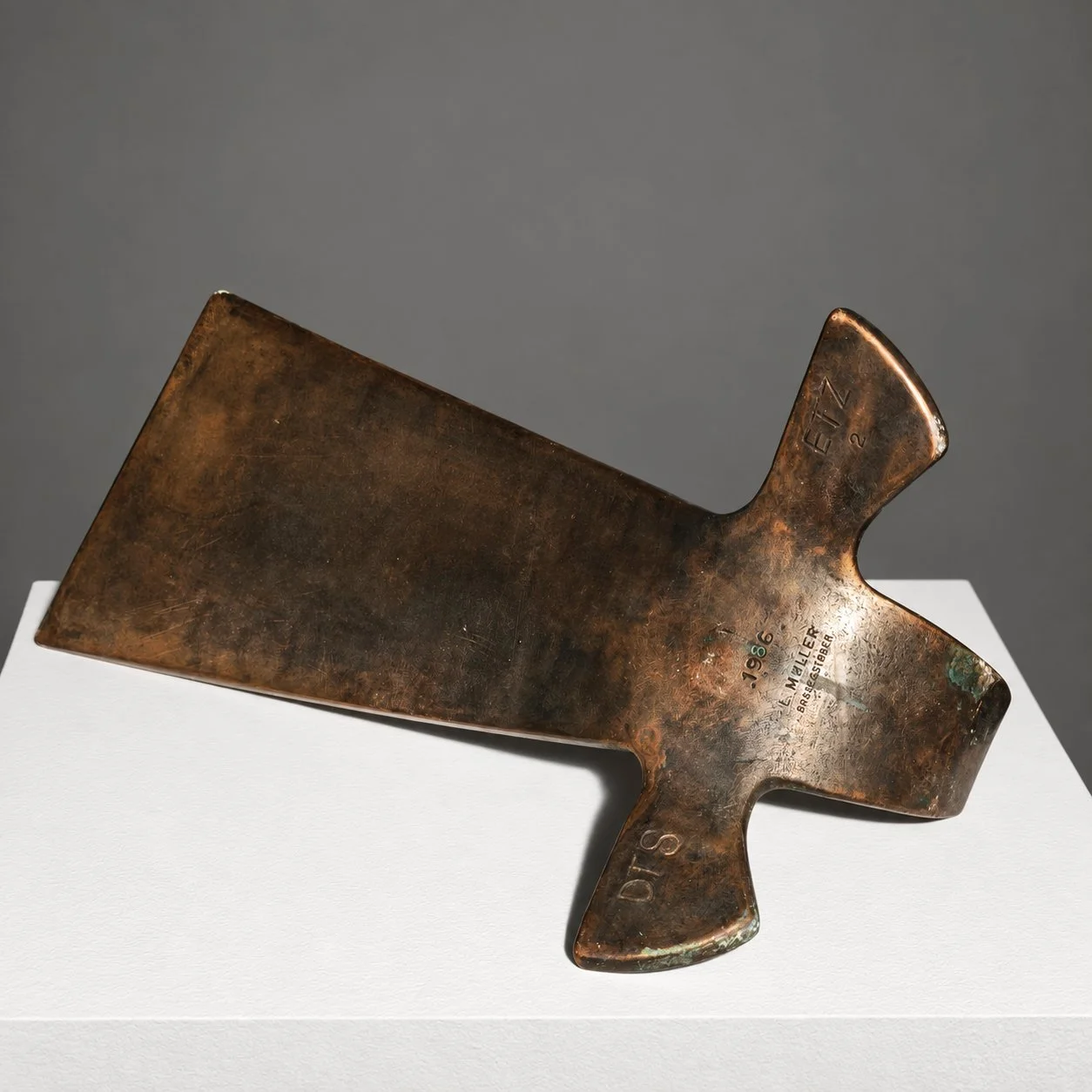 Bronze_bookend_underside_cleaned.jpg