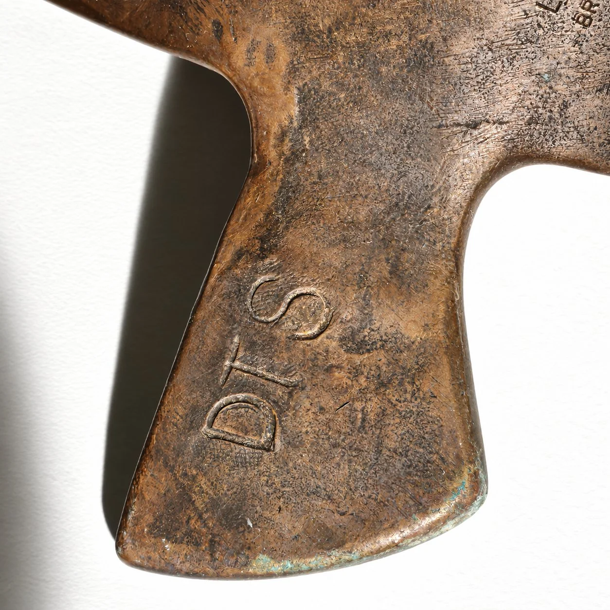 Bronze_bookend_DTS_detail_cleaned.jpg