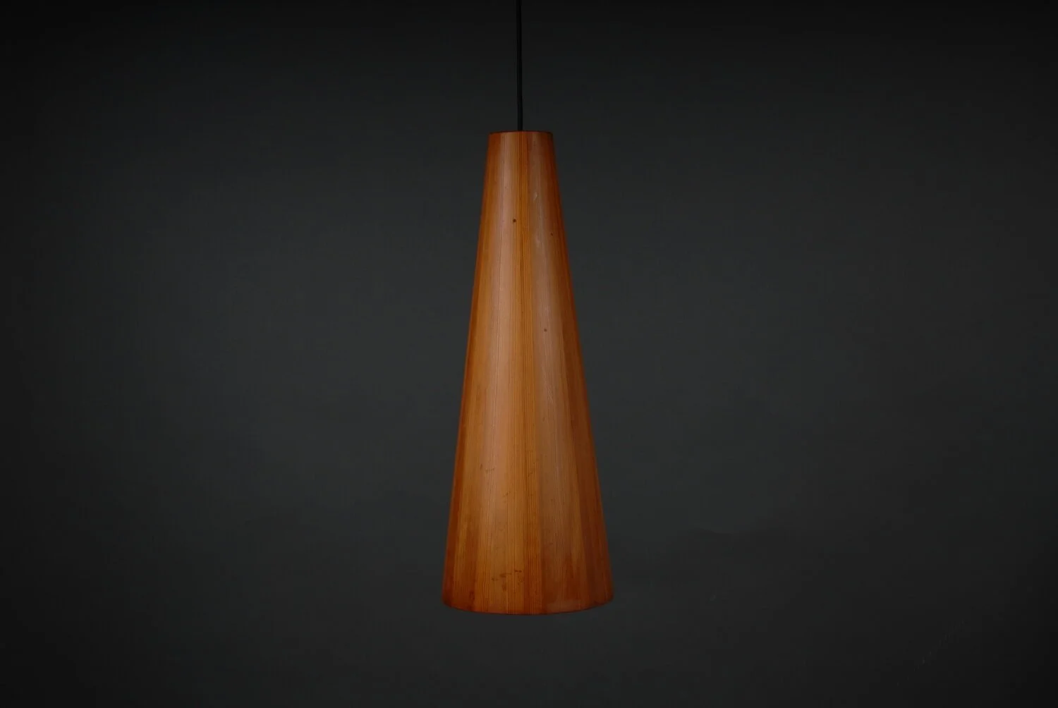 Jørgen_Wolf_Pendant_Pine_Denmark_.jpg