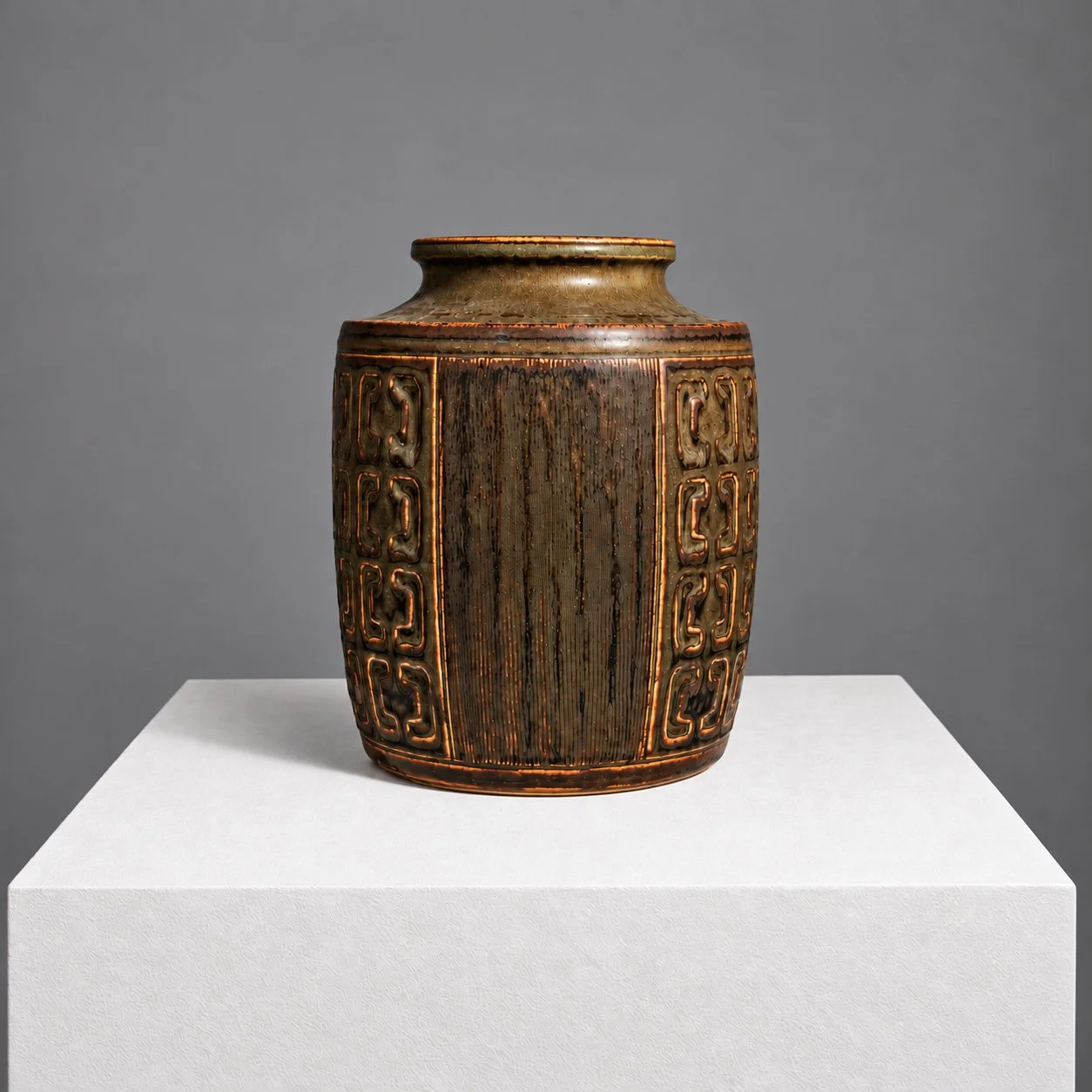 BG-231_Vase_Side_Square.jpg
