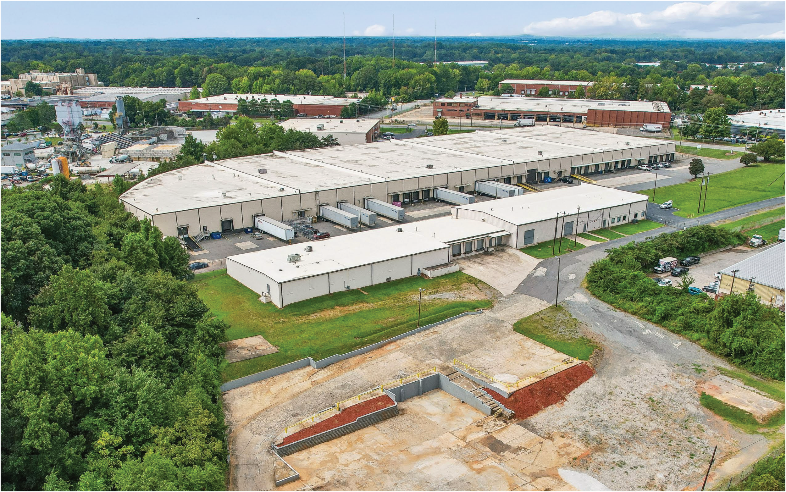 5216 Hovis Rd · Charlotte, NC 28208 For Lease · ±32,122 SF · ±2.5 Acres IOS · ML-2 Zoning