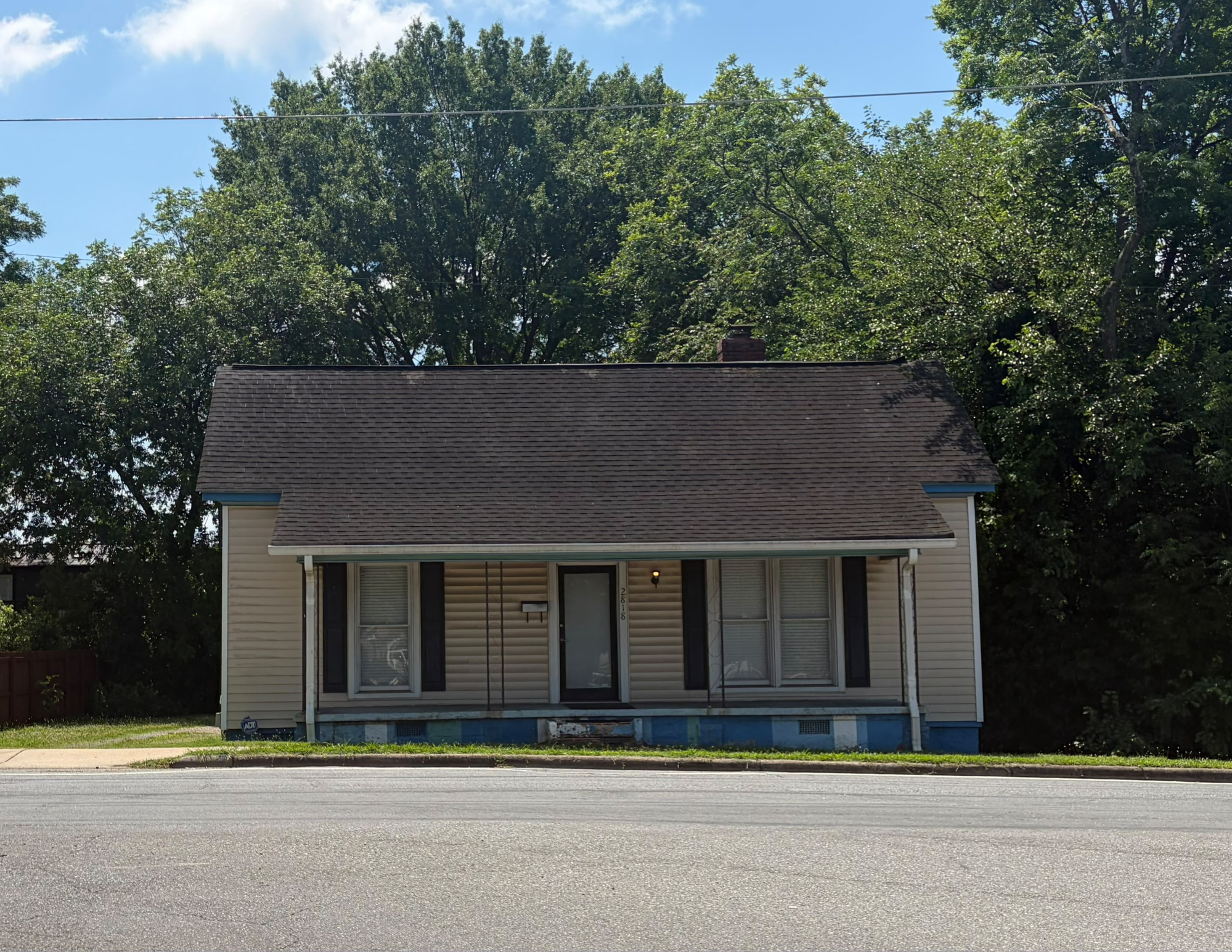 2818 N Davidson Street · Charlotte, NC 28205 For Sale or Lease · ±1,299 SF · Retail / Office · MUDD-O Zoning
