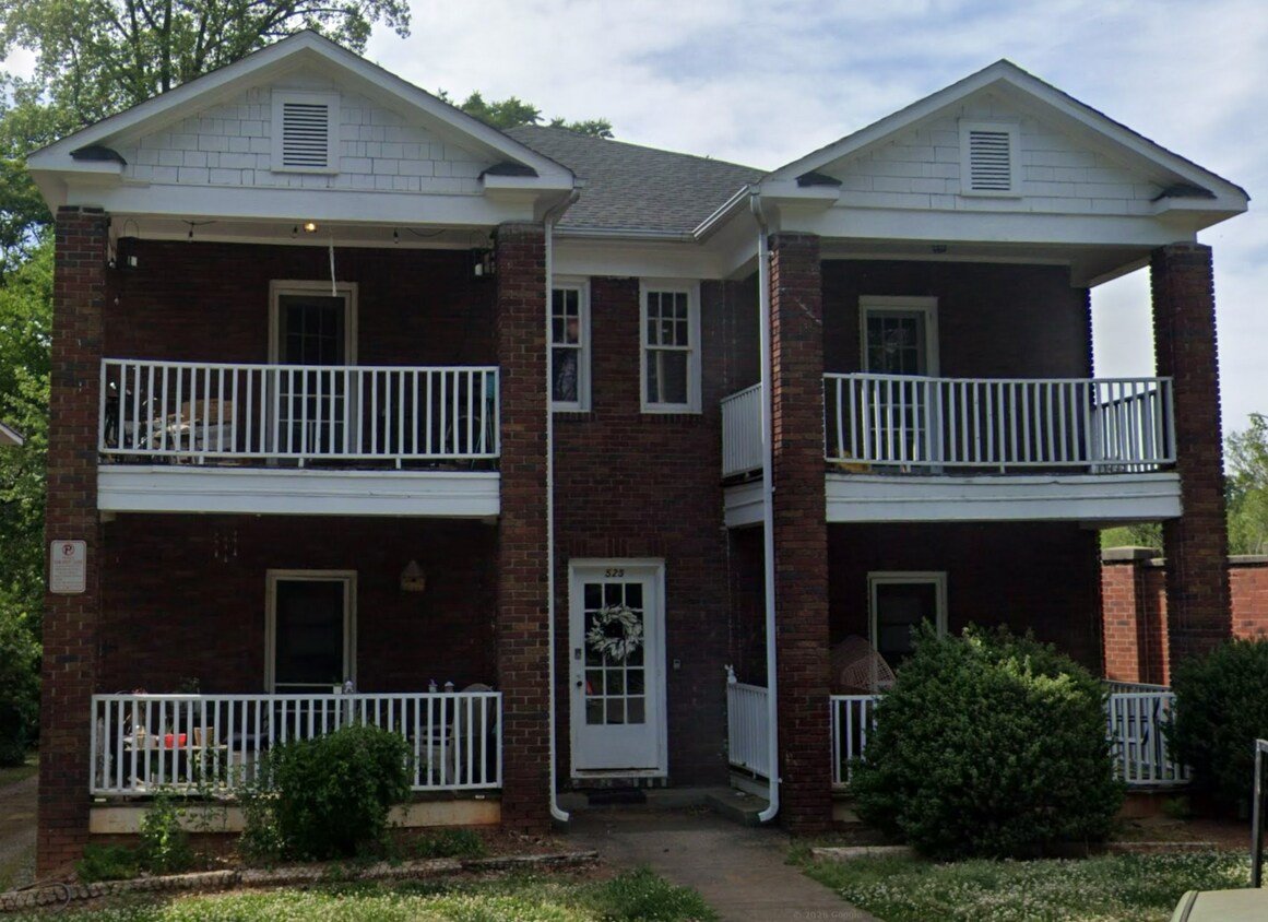 525 Oakland Ave · Charlotte, NC 28204 For Sale · 4 Units · 3,492 SF · N2-B Zoning · $1,500,000