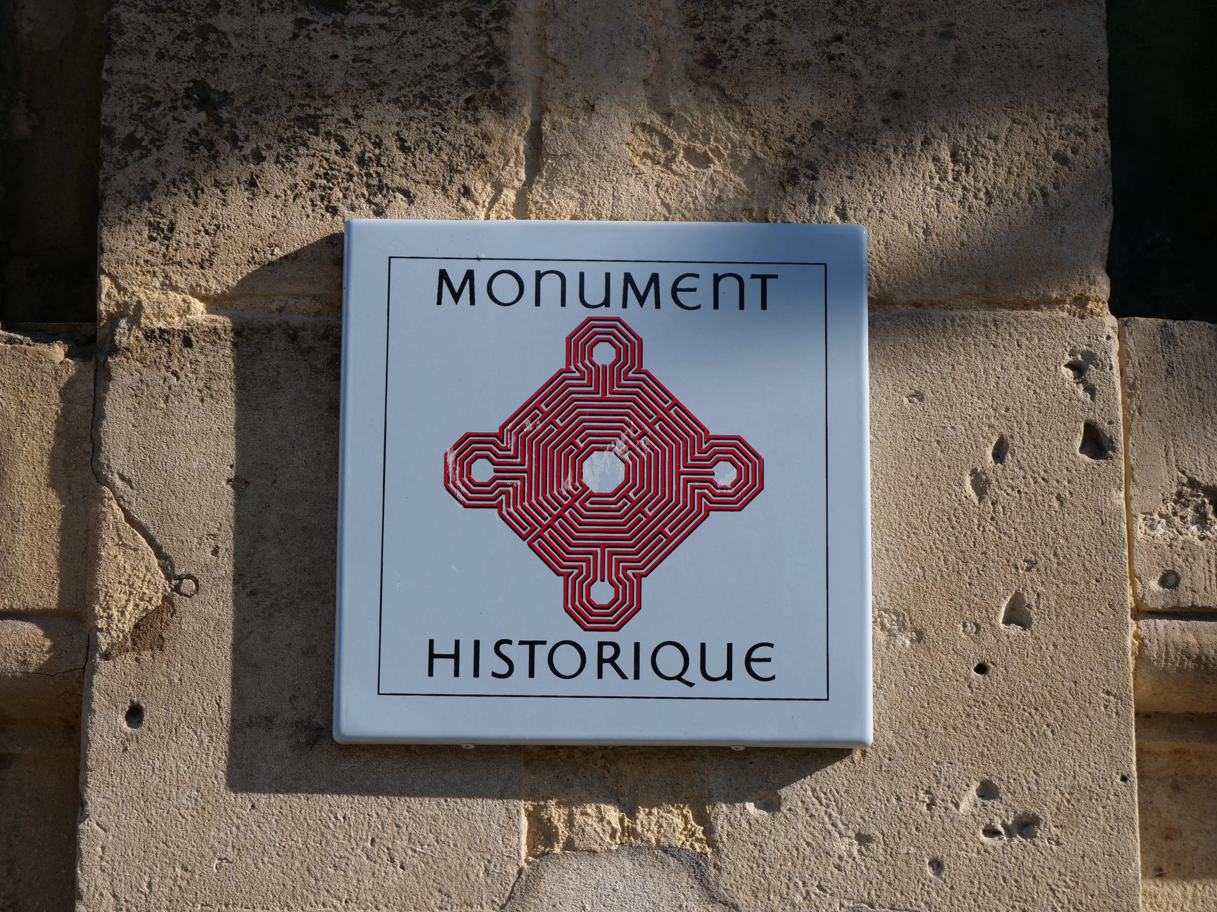 Uncover the architectural treasures of the Marais, with its iconic historical landmarks at every turn.