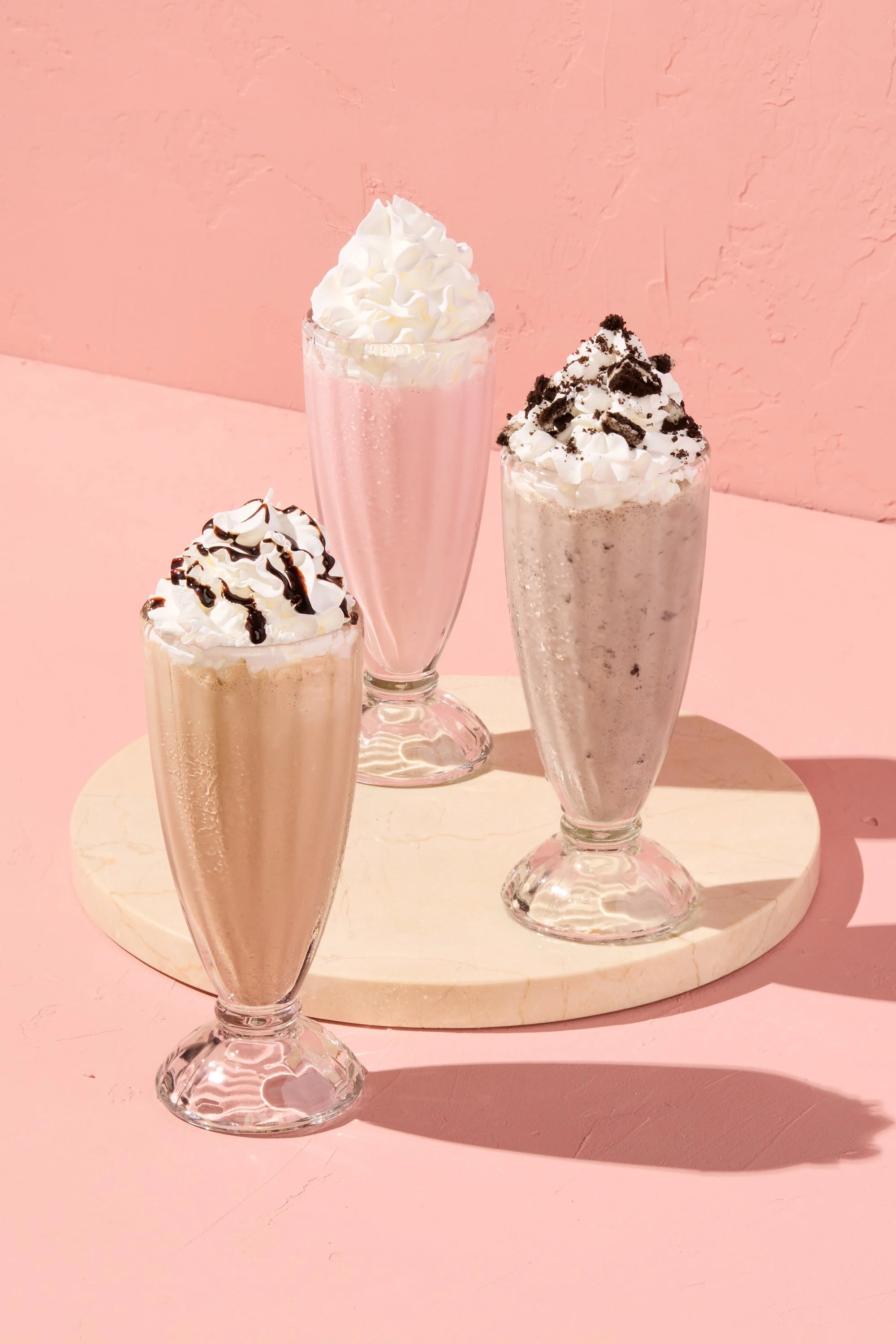 web_R2_FLAT_IH26_W3_Strawberry_Oreo_Chocolate_Milkshakes_Condiment_Caddy_Back_0237_Chocolate_Hero-2.jpg
