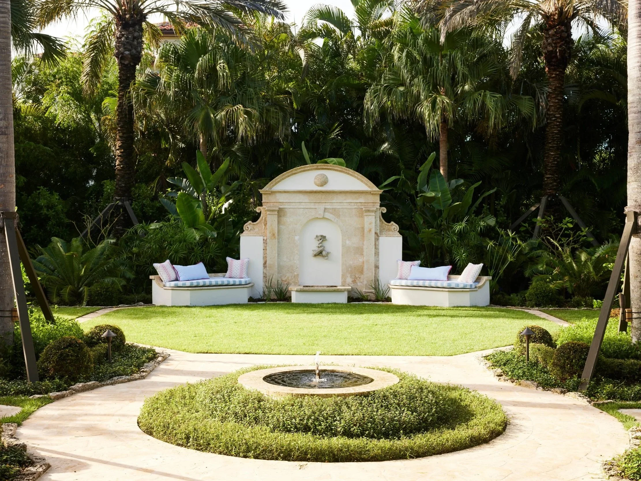 Littlegate+-+Lyford+Cay+-+Bahamas+-+Island+Dreaming+by+Amanda+Lindroth+-+Published+by+Vendome+Press+-+Photos+by+Dylan+Chandler90.jpg
