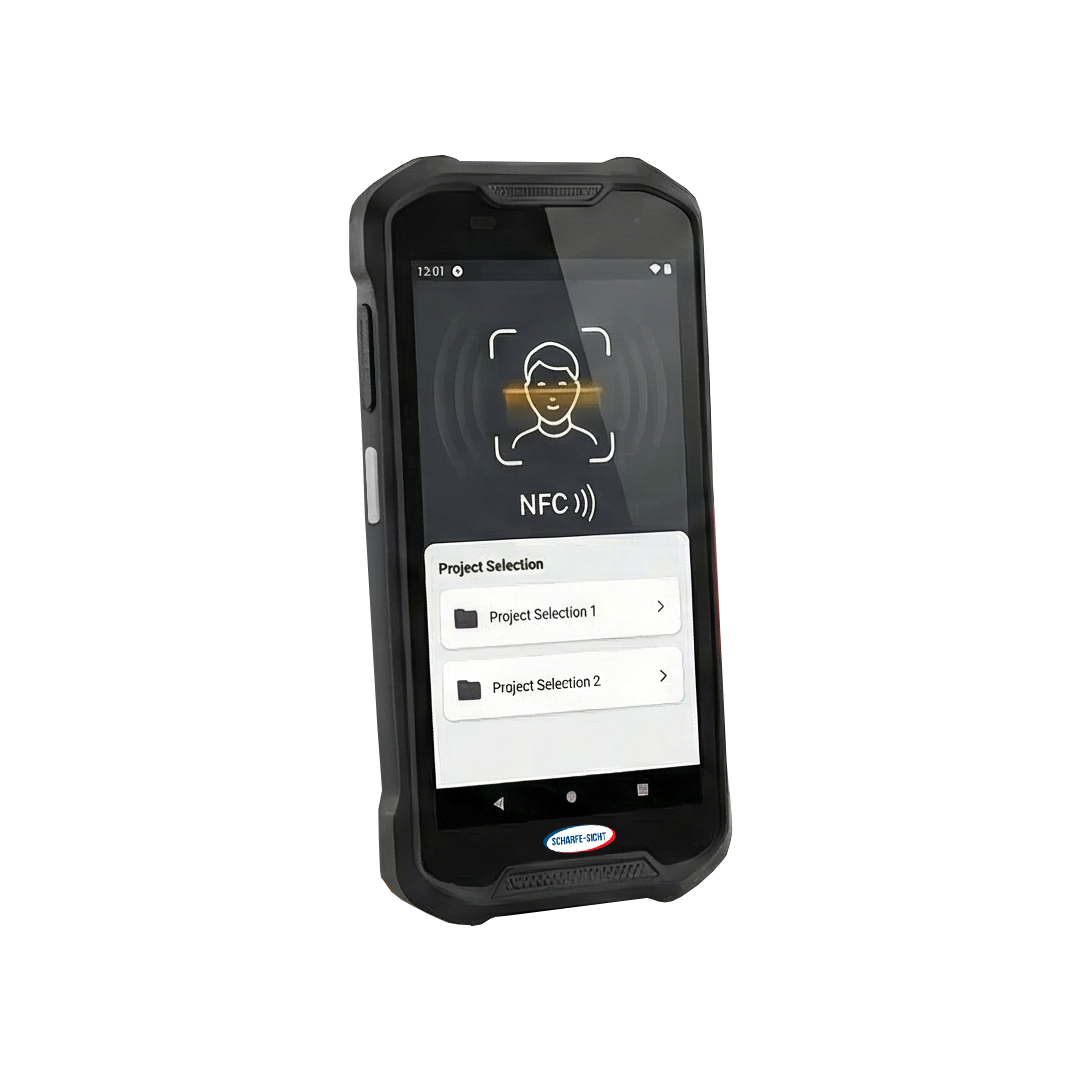 Smartphone mit NFC-Scan-Schnittstelle und einem auf dem Bildschirm angezeigten Menü zur Projektauswahl.